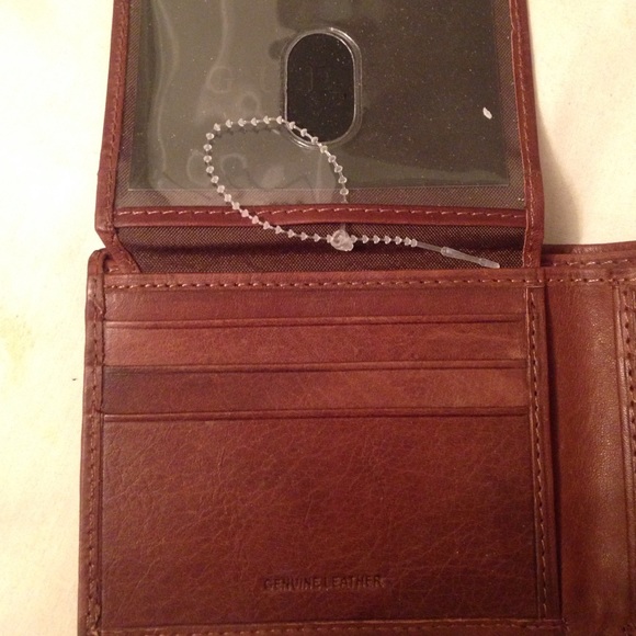 Guess wallet - Picture 3 of 4