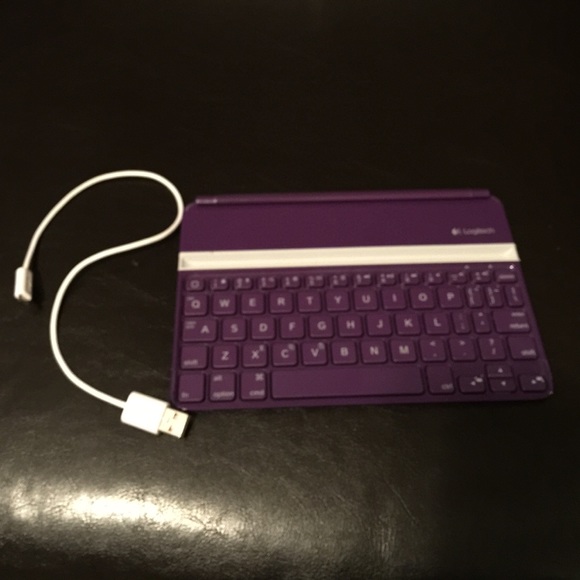 🚫SOLD🚫 Logitech Bluetooth keyboard for iPad mini