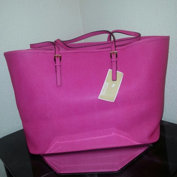 AUTHENTIC MICHAEL KORS JET SET TRAVEL - Picture 2 of 4