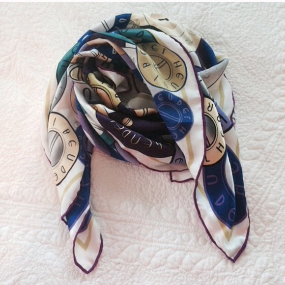 silk scarf henri bendel