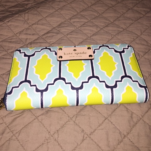 kate spade Clutches & Wallets - NWT kate spade wallet. Cabana style