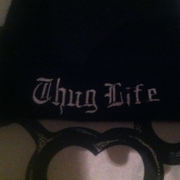 Beanie - Picture 3 of 4