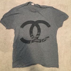 Chanel tee - vintage feel - Chanel graphic tee