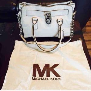 Sale!!! Michael Kors Hamilton handbag.