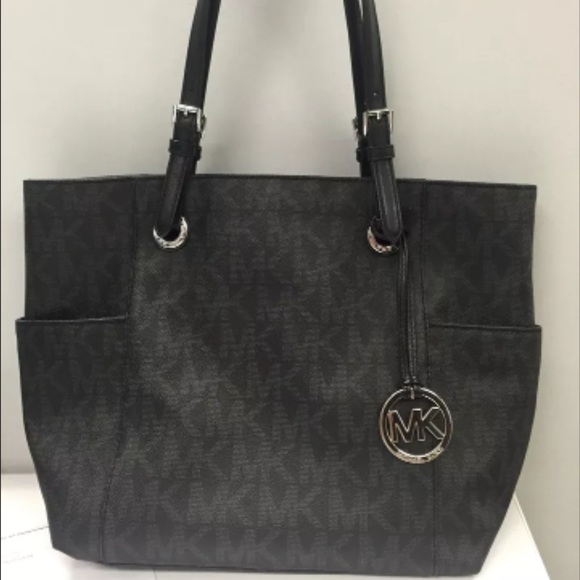 Michael Kors tote