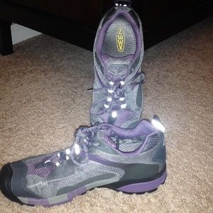 Keen hiking sneakers