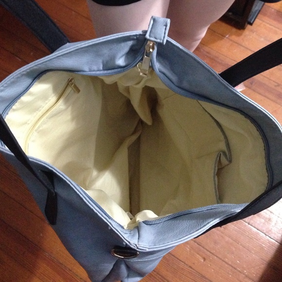 Grey Handbag - Picture 3 of 3