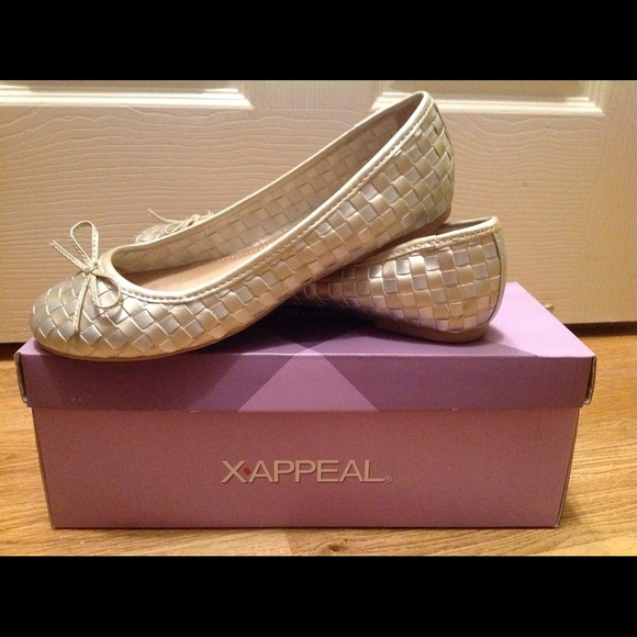 Ballet Flats - Picture 2 of 3