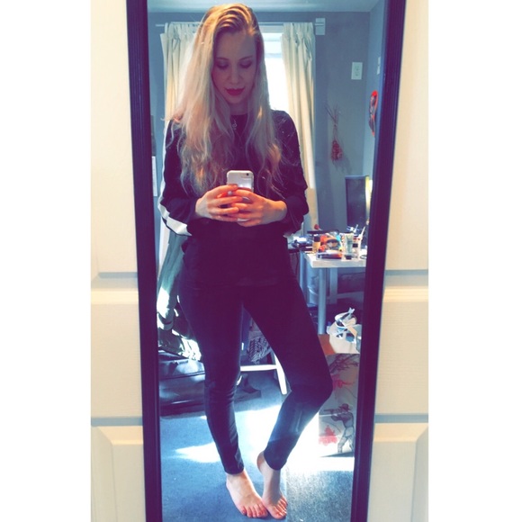 Meet Your Seller! 💜 - Picture 7 of 10