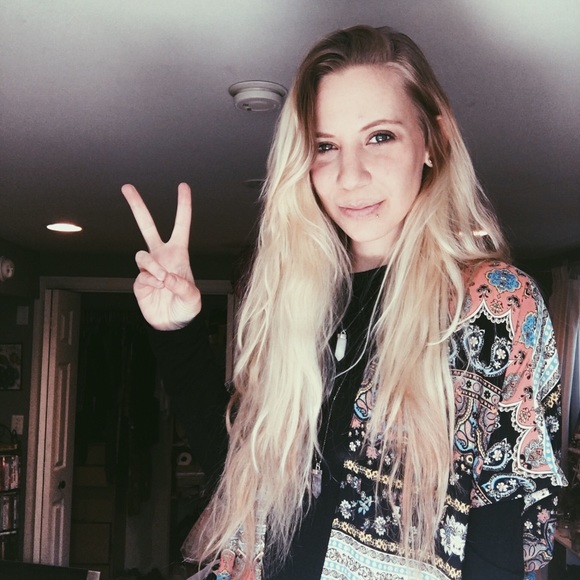 Meet Your Seller! 💜 - Picture 10 of 10