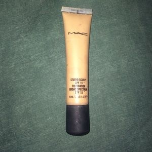 Mac sculpt foundation