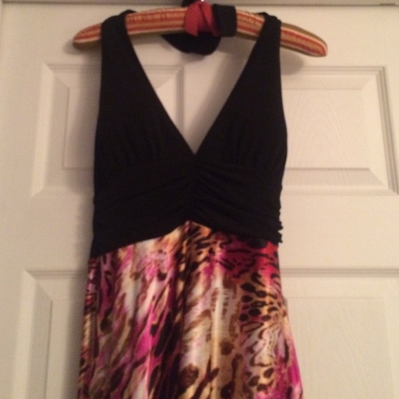 Halter handkerchief maxi dress - Picture 2 of 2