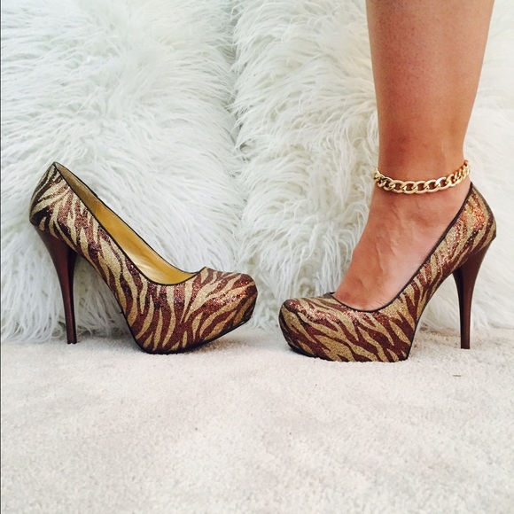 Brown & Gold Zebra print pump
