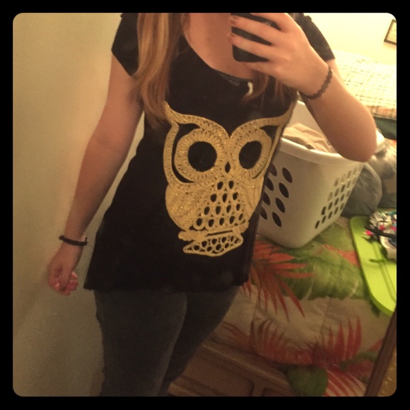 ⚠️SOLD⚠️Cute owl top - Picture 1 of 3