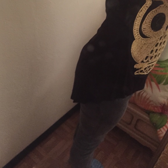 ⚠️SOLD⚠️Cute owl top - Picture 2 of 3