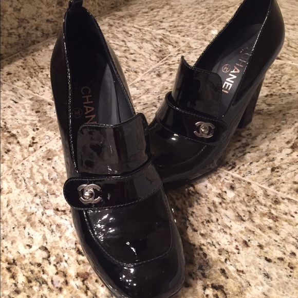 SOLD！ CHANEL shoes
