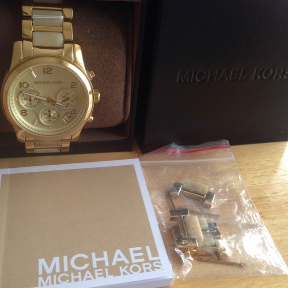 Michael Kors Accessories - 🆕 Michael Kors Watch MK5660 100% Authentic