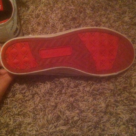 One direction shoes - Picture 4 of 4