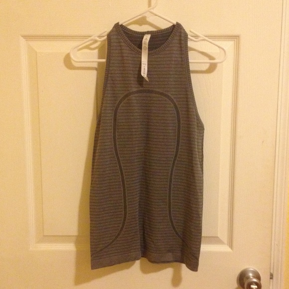 Lululemon Swiftly Grey Racerback Tank Size 4 NWOT