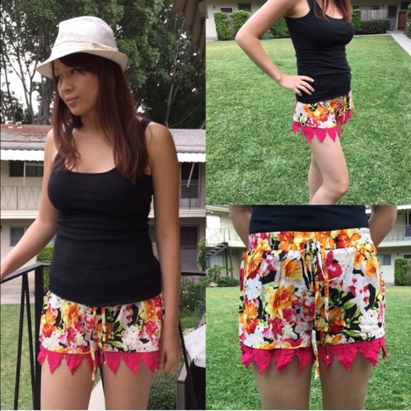 The DENEAH aloha lace shorts - DEEP PINK - Picture 3 of 4