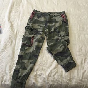 Camouflage jogger pants