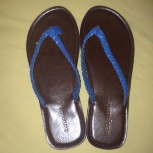 Aeropostale flip flops