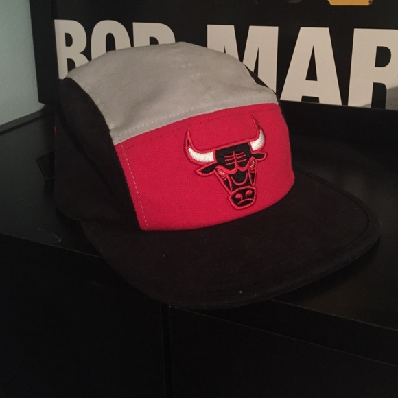 Bulls hat