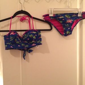🌺Hollister Bikini Set (S)🌺
