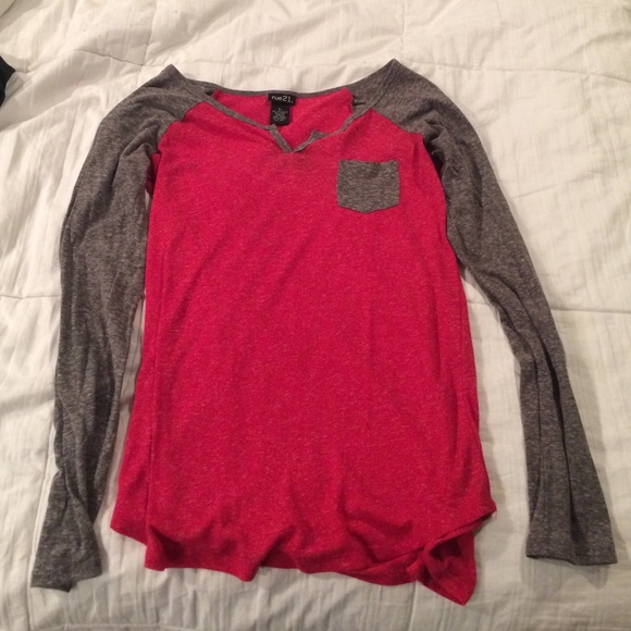 Red and grey baseball tee