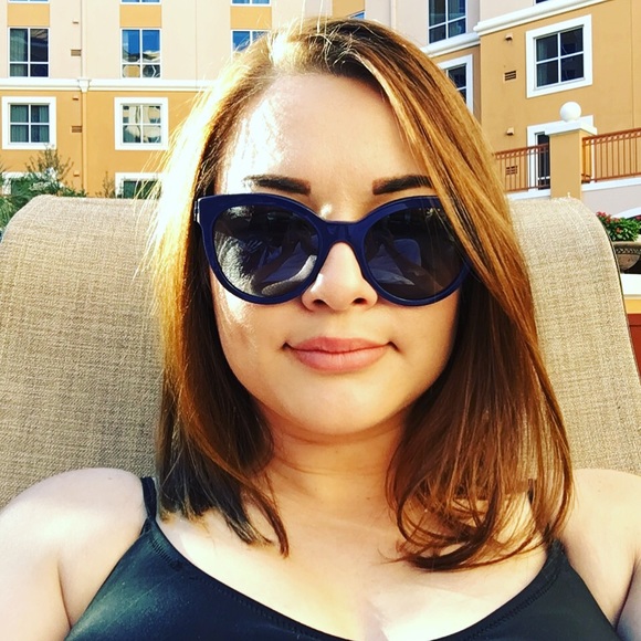 Meet the Posher👋🏼👩🏻 - Picture 3 of 3