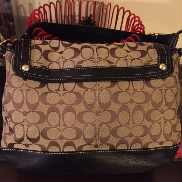 💢SOLD💢 Authentic COACH Signature Hobo - Picture 2 of 4
