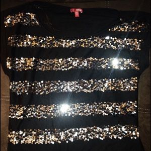 ✨SPARKLEY BLACK TOP✨