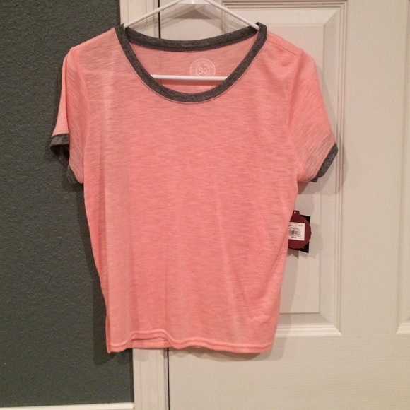 Pink tee-shirt with grey