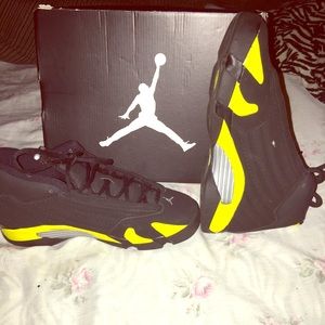 Air Jordan 14 retro thunder