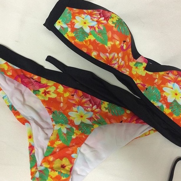 Two piece floral print bikini - Picture 4 of 4