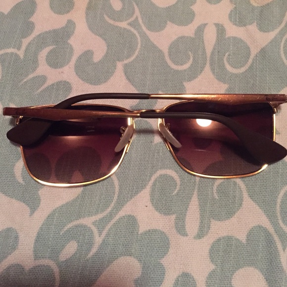 Gold Ray-Bans - Picture 2 of 3