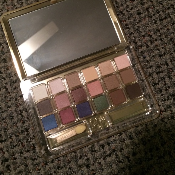 Estēe Lauder deluxe eyeshadow compact