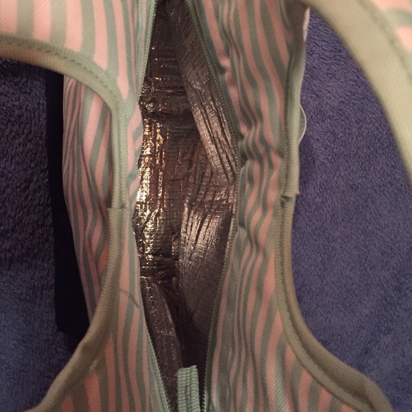 Cute lunch box! - Picture 2 of 2