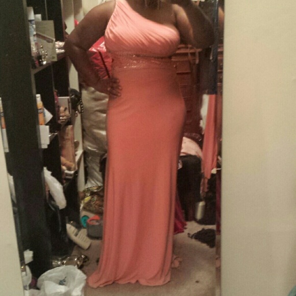 Beautiful long  Salmon cache dress - Picture 2 of 4