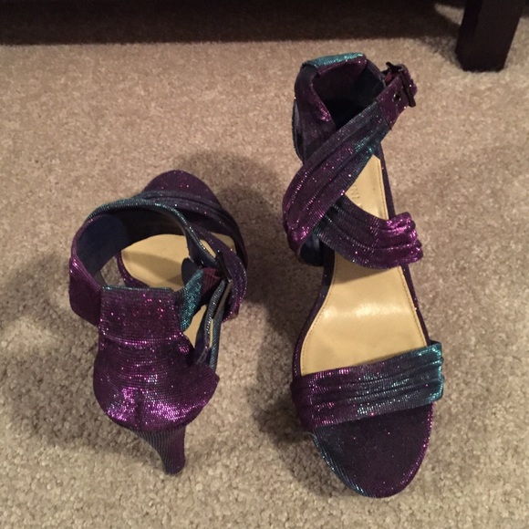 Gianni Bini strappy 5" heels