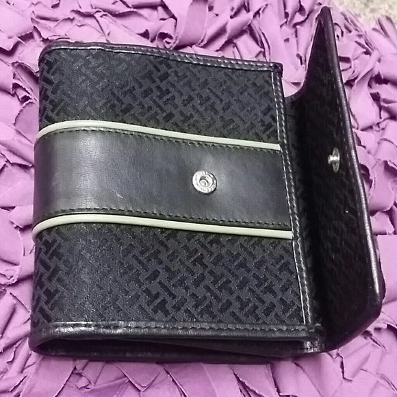 Talbots black bifold wallet - Picture 3 of 4