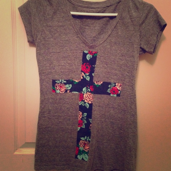 Cross T shirt