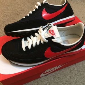 Nike Elite GS (boys 7/ women 8.5)