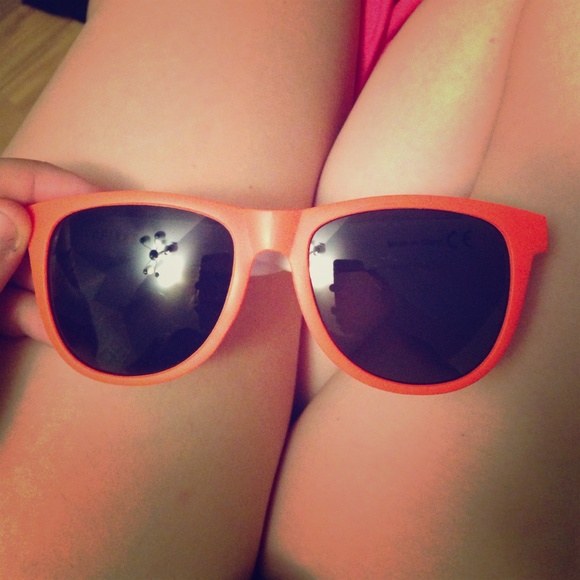 Sun glasses