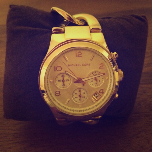 Michael Kors Accessories - Michael Kors Runway Twist Gold Watch
