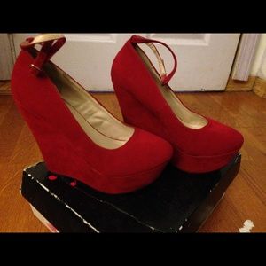 Red wedges
