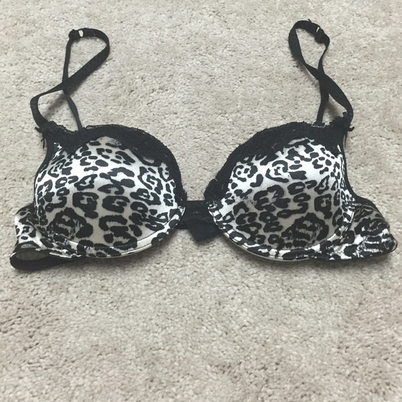 Black & White Leopard Print T-Shirt Bra