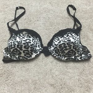 Black & White Leopard Print T-Shirt Bra