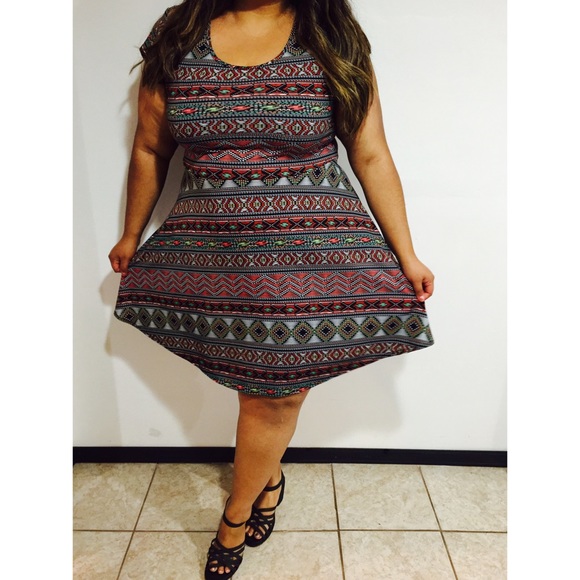 🆕 Stretchy Skater Dress - Picture 2 of 4