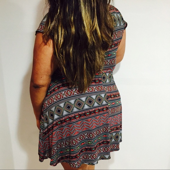 🆕 Stretchy Skater Dress - Picture 3 of 4